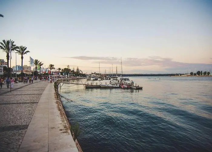 アパート Monte By Coral