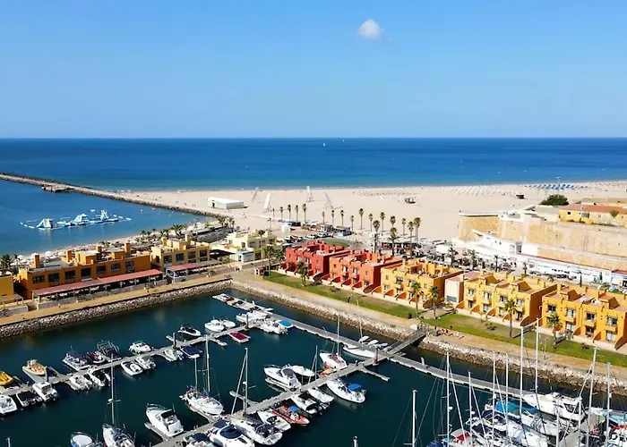 アパート Monte By Coral